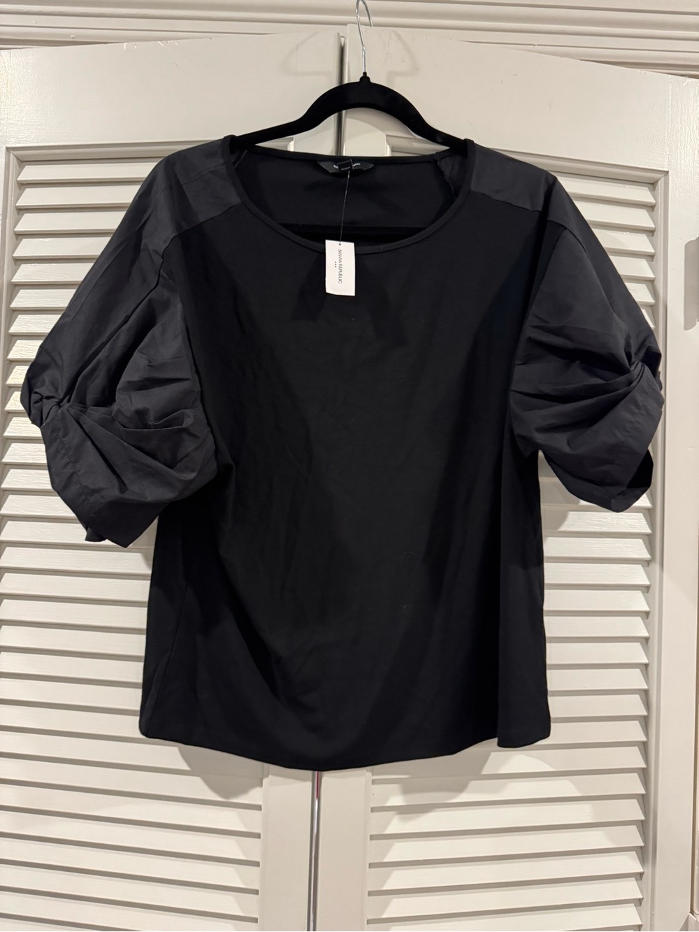 Banana Republic Black Short Sleeve Puff-Sleeve Top